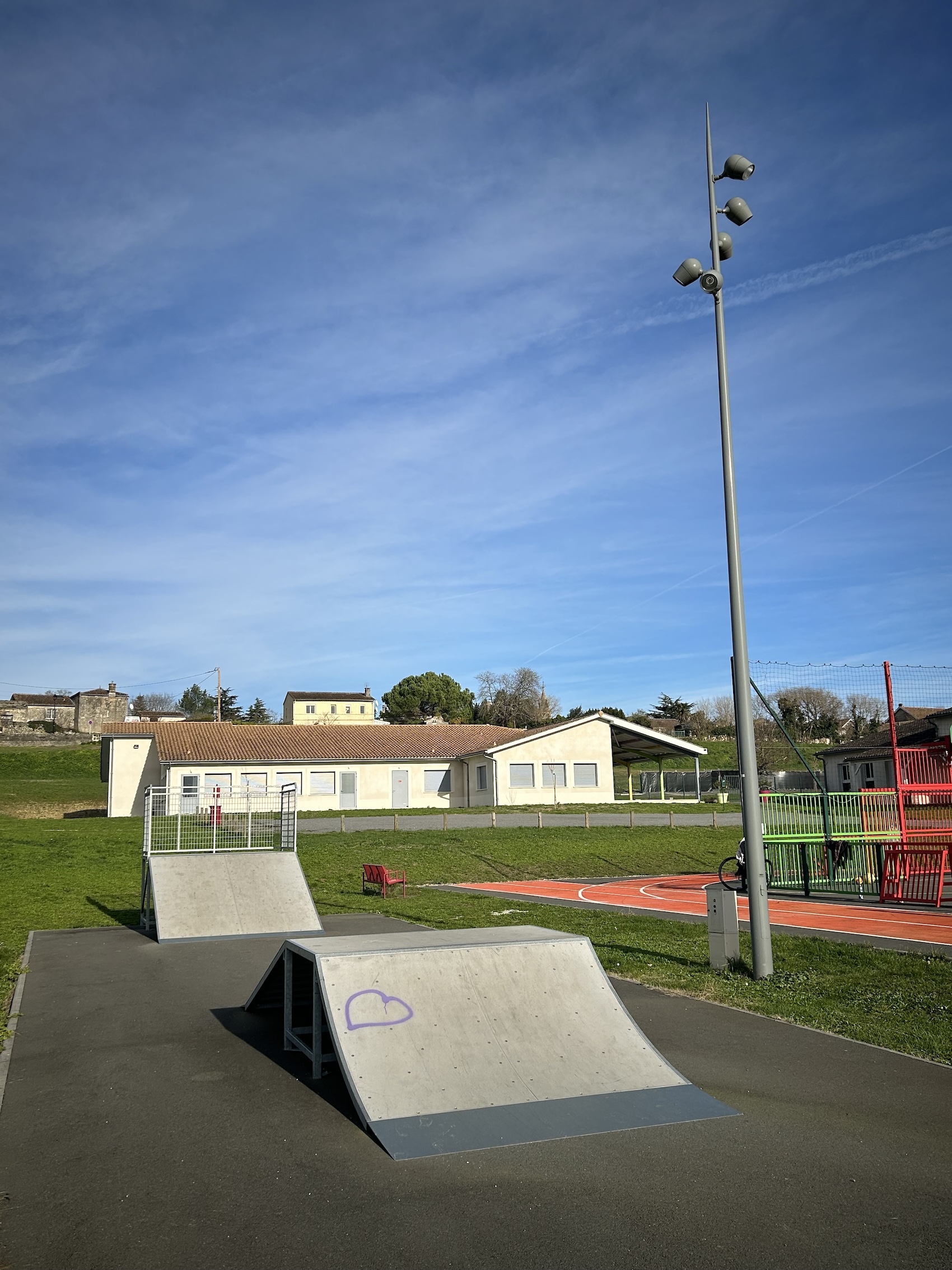 Saint-Romain-la-Virvée skatepark